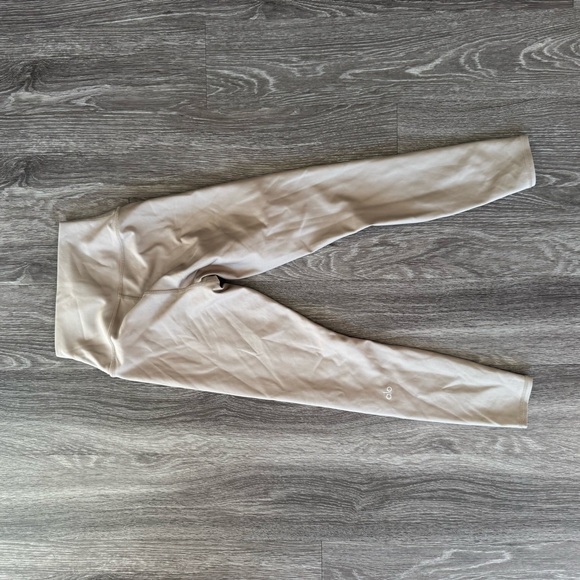 ALO Airlift Tan Leggings - Picture 6 of 7